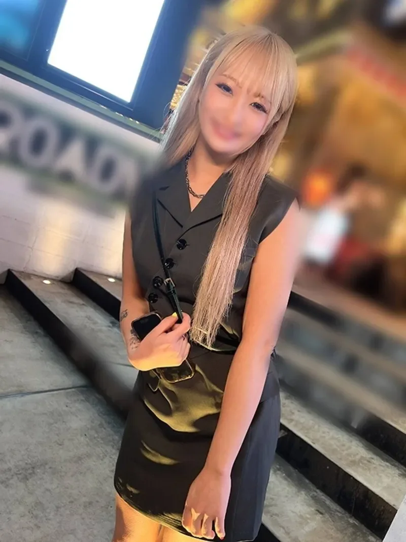 FC2-PPV-4831957 ※First time only 923PT※【Shinjuku Kosatsu】Bubbly pubic hair! Raw sex with a blonde gal with a lewd pussy ⇒ Continuous cumshots from the slit & massive creampie ★ReN★ ※Ultra high-definition video available on a first-come, first-served ...