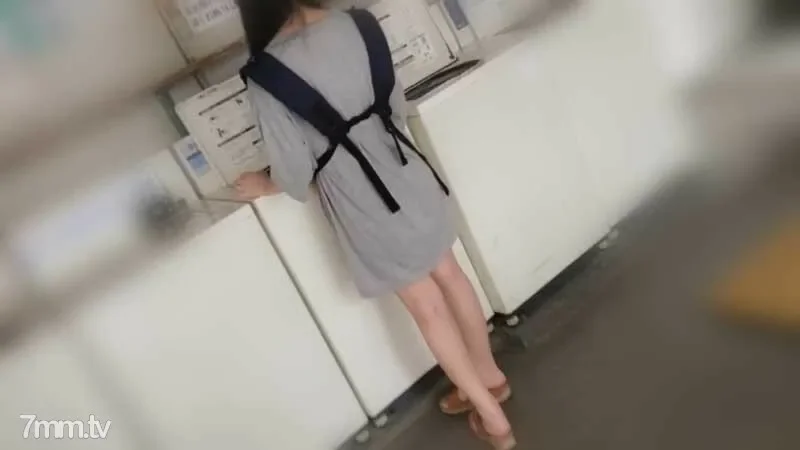 FC2-PPV-3083428 [Individual] A beautiful young wife living in a one-room apartment, she's too lively.  - The promise is broken and the interest is collected by vaginal cum shot.