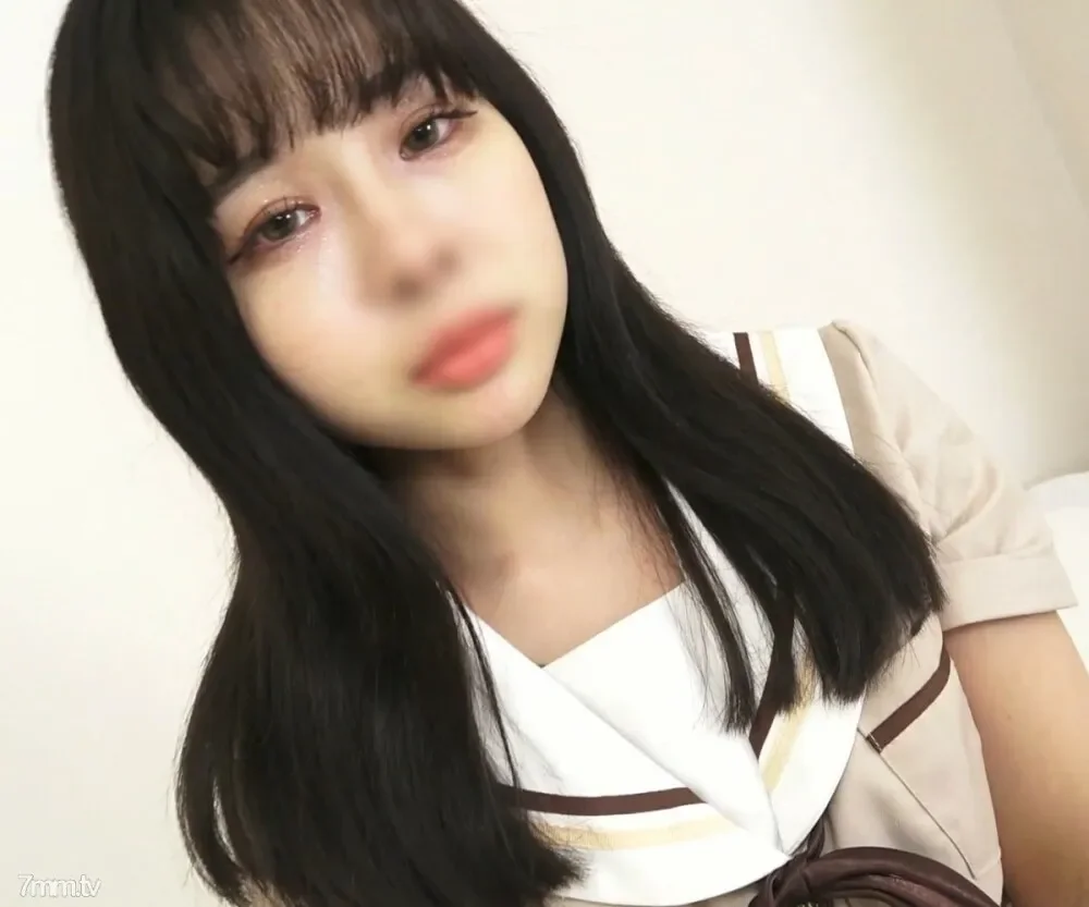 FC2-PPV-2824770 [Uncensored] Too young Mizuki-chan.  - She met me again because of her cuteness, eroticism, and sensitivity, so I made a vaginal cum shot in the most erotic shaved pussy while wearing a uniform that was almost the same as when I was a...