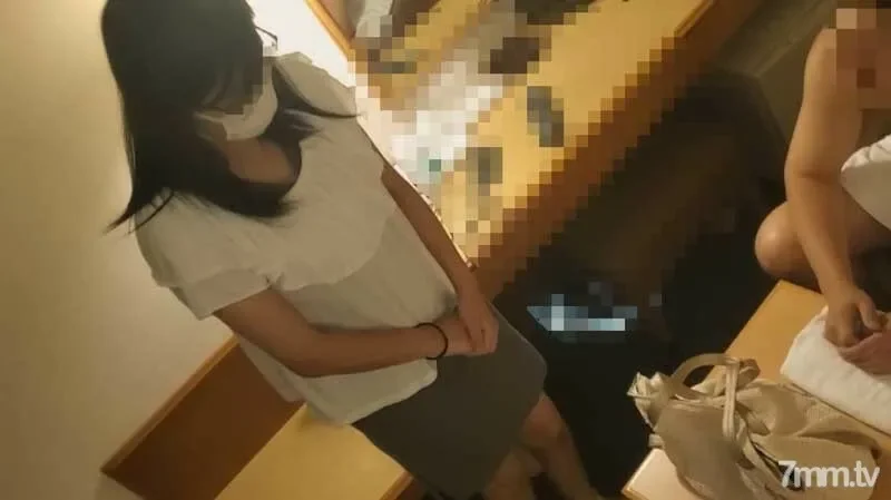 FC2-PPV-3075036 * Privilege 1: Until the 26th * [Individual] Busty wife with plain glasses.  - She finds her on the site and has her body devoured while being terrified, her long hair and swaying big boobs make her heart flutter.  - Thank you for you...