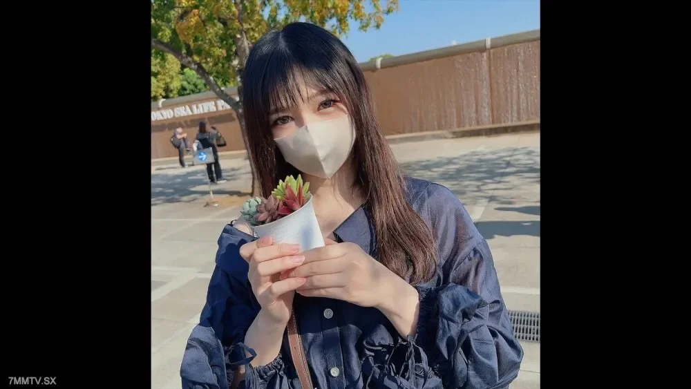 FC2-PPV-4073266 The first round of success! Limited quantity reached! A cute eye-catching sight for a security guard, I'm attracted to you... I'm in a lewd body, ejaculate without any fear, and then I'm in the vulva, and I'm hot after