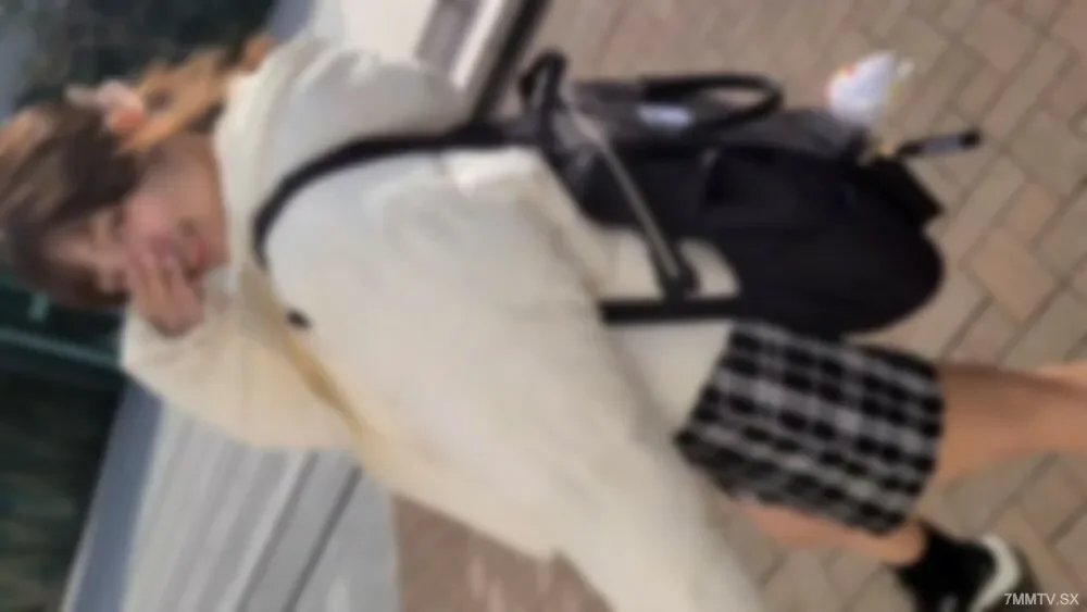 FC2-PPV-4313362 ``I am a thinker...'' Serving, attending school, and attending high school. The back seeds of the shrine, the liquid body and the cancellation machine meeting of the many clouds of sexual desire in the shrine. . .