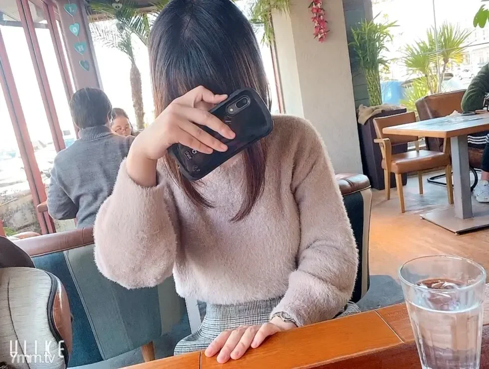 FC2-PPV-1692819 fc2-ppv 1692819 [Uncensored] Fitting using a matching app, slender huge breasts that do not look good on the face, under development [Personal shooting]