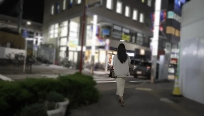 FC2-PPV-4807920 Ultra-massive squirting  An extremely masochistic married woman ♡ After 3 months of no sex, she reaches her limits and begs, "Please do it roughly..." Her mind breaks as her nipples are drilled, and she is completed with a clean