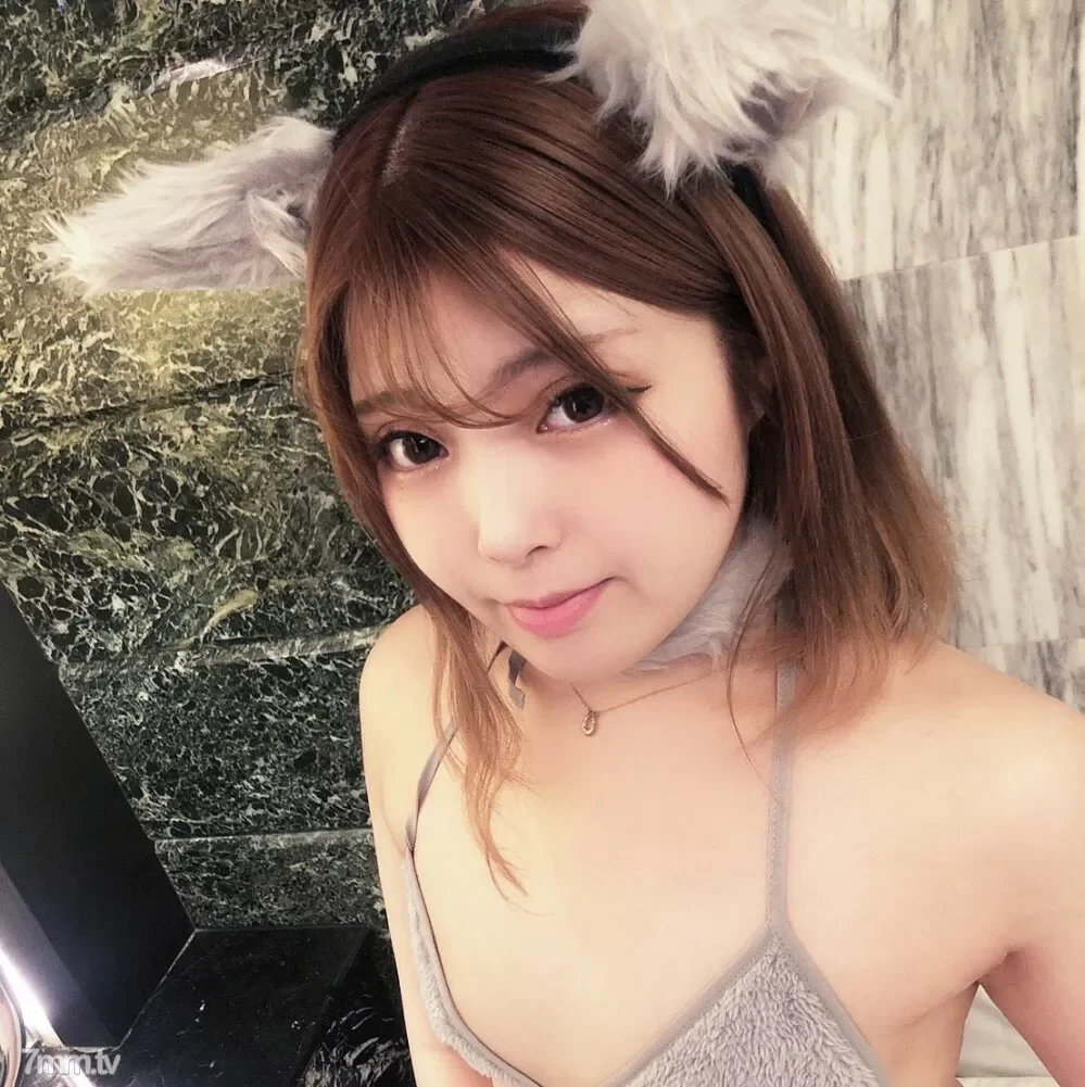 FC2-PPV-3068824 Personal photography  Get out of the warehouse !! That J reflation No. 1 half-type beauty Mai-chan is sexy cat ear costume and bareback creampie SEX!! Mai-chan  19 years old