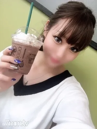 FC2-PPV-1704391 Junior-kun ⑥  The nurse's dangerous libido! After the night shift, I have a big cock with a big cock and a nice face  laugh