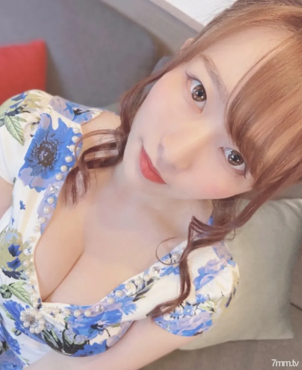 FC2-PPV-1475835 fc2-ppv 1475835 [Okamura theory] Ginza 1-chome hostess's pillow business-21 years old G cup