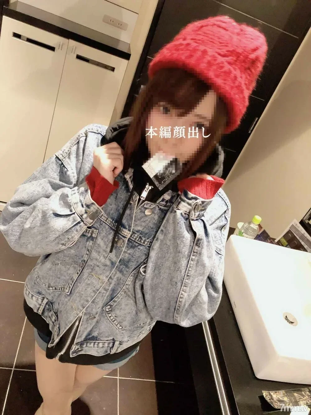 FC2-PPV-1220073 Individual shooting  With luxurious review benefits! Super Miracle Premier Girls! An erotic video of an idol research student who fell into the darkness of the pillow business is released without permission from the office!