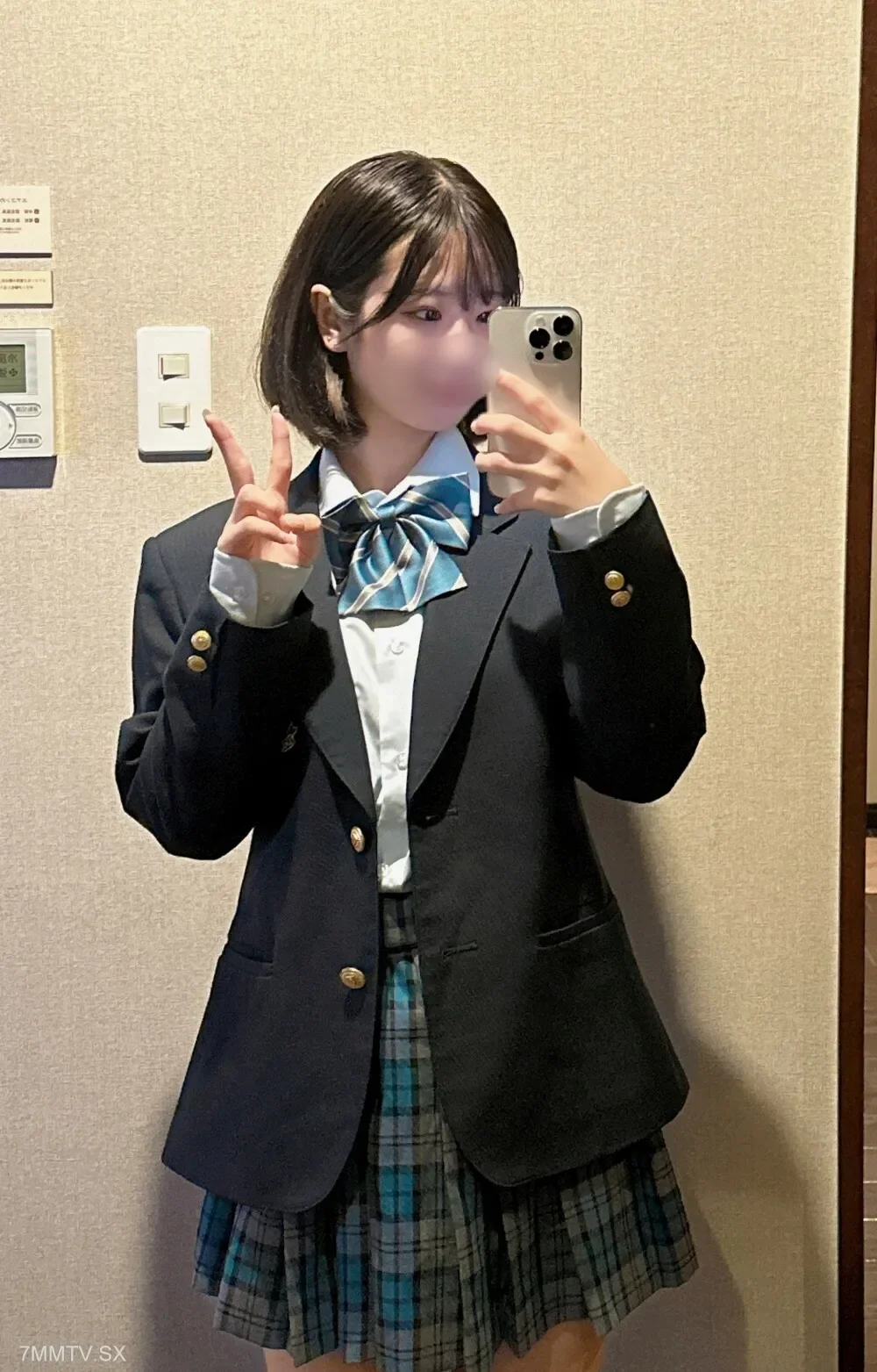 FC2-PPV-3298032 Special price for today only!  - 9980→4980 [Undisclosed fixed-point work] *Only fixed-point video [Complete appearance] Prefectural ① Full-time / current ● J ● school's best transcendental E-cup beauty ● woman!  - Life's first big coc...