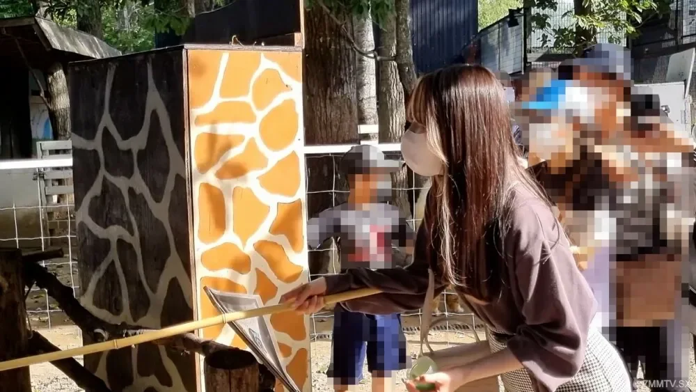 FC2-PPV-3152702 Individual  An 18-year-old voice actor from a major office. Even though the debut is decided, the decision of courage is troubled by life. . A large amount of vaginal cum shot firmly into the super sensitive pussy that is fucked by a ...