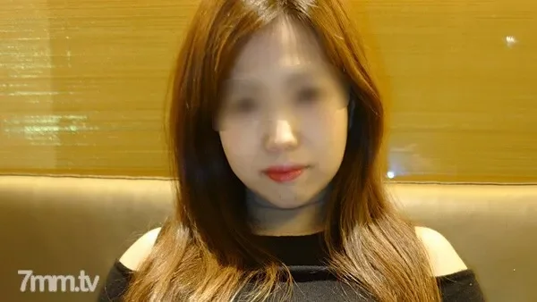 FC2-PPV-2054465 Personal shooting  Invited by a busty married woman of 40 years old who is hitting a cash register at a supermarket in the neighborhood, affair cum shot Amateur Gonzo