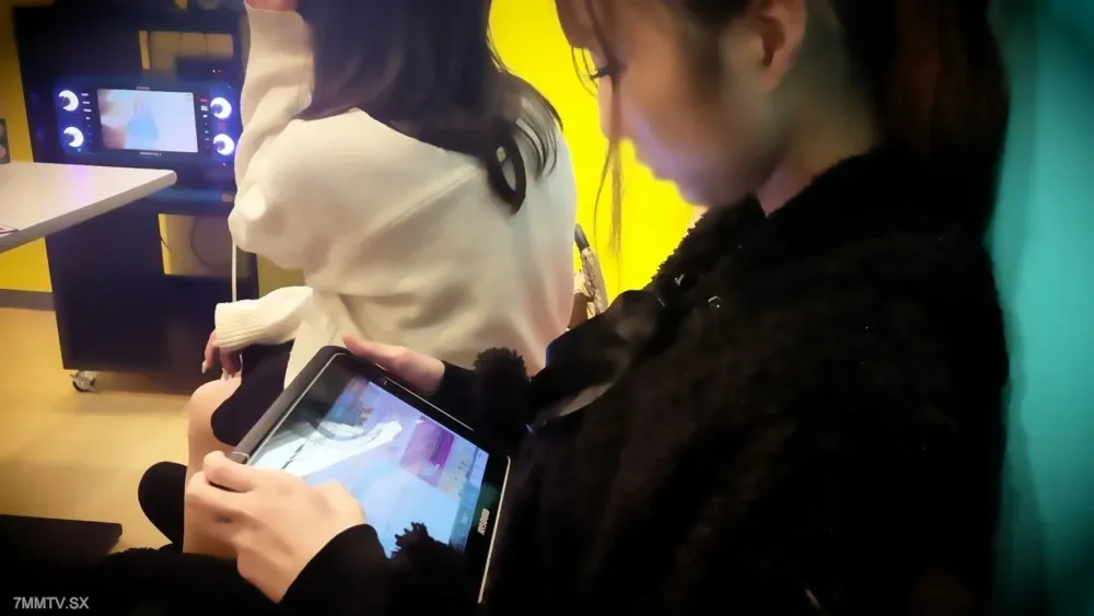 FC2-PPV-3194105 Limited price until 3/7!  - !  - [Uncensored] Not ○ years and harem 3P!! Due to the real age of the realm, I will sell it as a moza! 300pts for the 20,000 followers commemorative price!