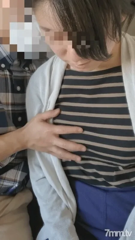 FC2-PPV-1909165 Up to 14 Individual  A wife with a beautiful face who lost her new home. The body is tossed by a virgin and it is violated by two strange sticks and it is in a state of daze