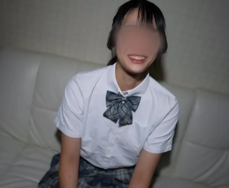 FC2-PPV-4811769 ※New release※ I fell in love at first sight with a super beautiful convenience store clerk. After work, we went to a love hotel ♡ 18-year-old model-like body with firm, firm breasts. She gets wet easily and gets soaking wet. I love ho...