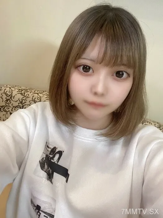 FC2-PPV-3230527 One week only 2480 → 1480 [Not 0/Born in 2004] 19-year-old girl, Maya-chan's 0-year-old pussy is shoved with an uncle's dick ♡ Twice vaginal cum shot ♡