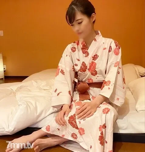 FC2-PPV-1619785 fc2-ppv 1619785 Limited number 1000PT off!  - [Indecent affair hot spring trip with that Fcup beauty witch wife who first appeared first place] SEX conceived all night with a yukata beautiful wife who really loves each other in a plac...