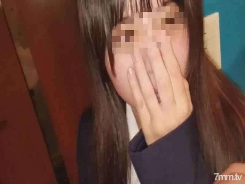 FC2-PPV-1851088 Limited to 9 Individual shooting  Prefectural general course  2  One month from the first experience ... A girl who tastes the sperm accumulated by the uncle because she wants pocket money.