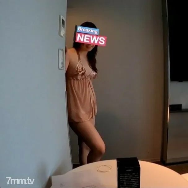 FC2-PPV-2371042 fc2-ppv 2371042 [First and last appearance, limited sale of 300] BG003 Total number of shots 12 shots.  - A large amount of bukkake on Rui-chan, a tall 170cm SSS class beauty who loves semen.  - Her face is a must-see for A who sticks...