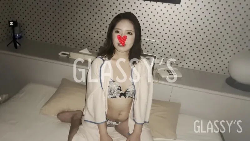 FC2-PPV-4669351 17 Massive ejaculation into the mouth of a beautiful and cute married woman│GLASSY'S