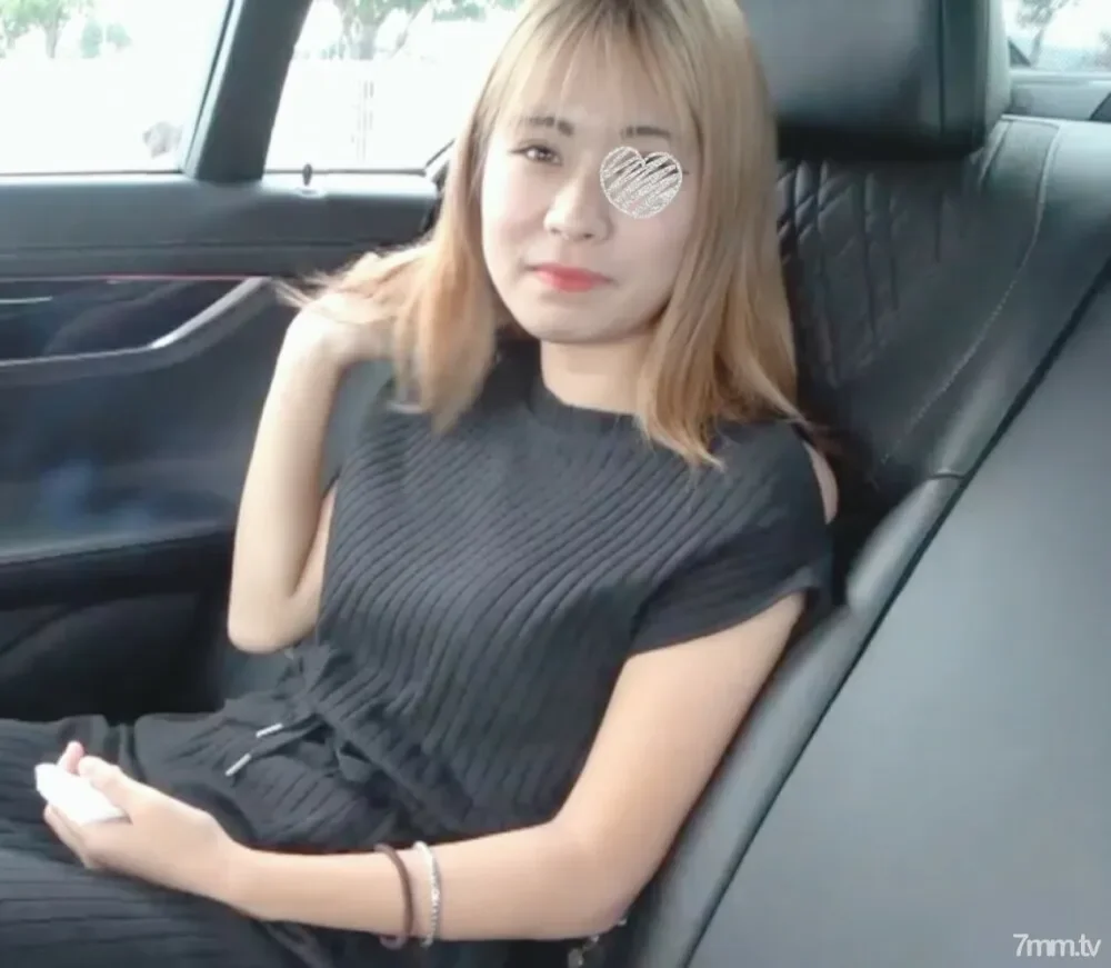 FC2-PPV-2291949 fc2-ppv 2291949 A transparent lawson girl is here!  - !!  - She is shy and unobtrusive, and she says she isn't confident in herself, but her lustrous body reacts obediently, and her tiny mouth chews on her cock ..