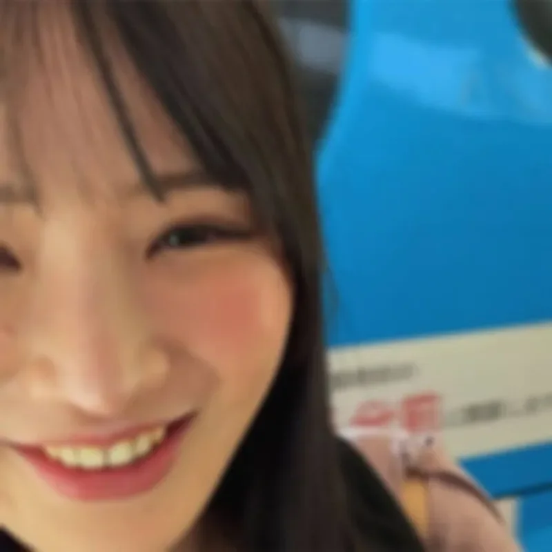 FC2-PPV-4685095 Masterpiece!   "Give me more♡Deep♡Deep♡" A super greedy beauty with natural big bouncy breasts squirts so much that the bed gets soaked! Too erotic!