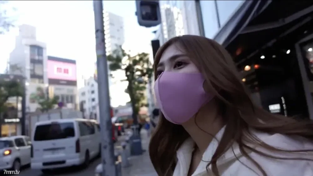 FC2-PPV-2857848 [No mosaic] After enjoying a date with a shaved masked beauty, the second round of vaginal cum shot at the hotel!  - !