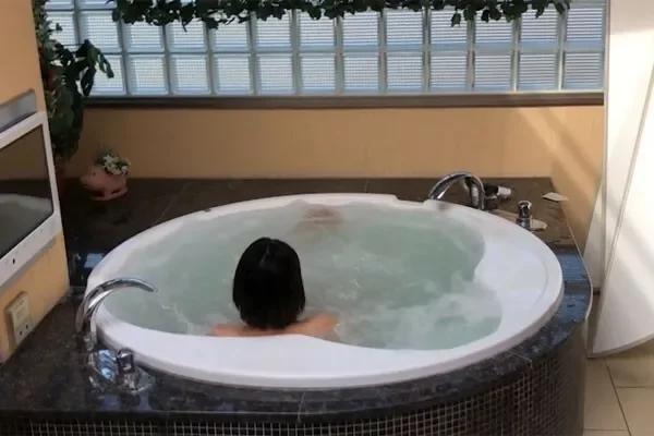 FC2-PPV-3158948 * First time limited 2930pt → 930pt [Mr. and Mrs. Gonzo] There was a post from my husband.  - It is a video of a couple who copulates from the daytime, like a video commemorating pregnancy with the real wife.