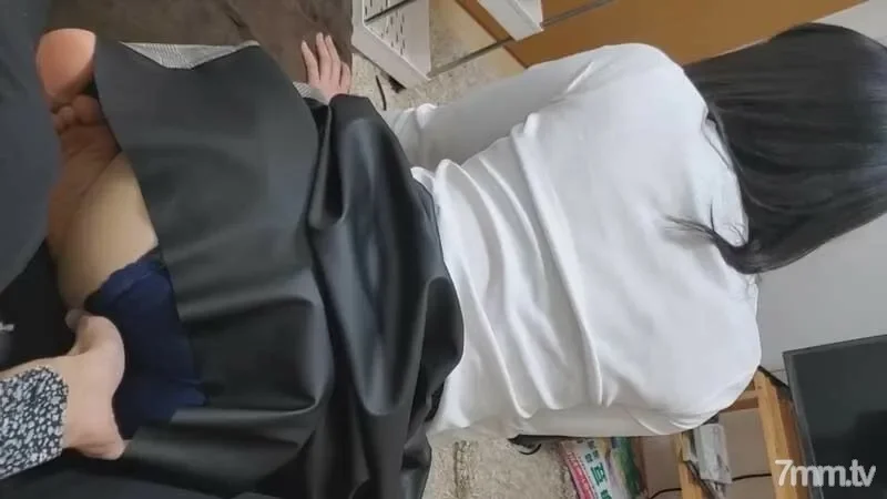 FC2-PPV-1711781 Until 11 980  I started to bring a girl with a nice ass of lack of money into the room