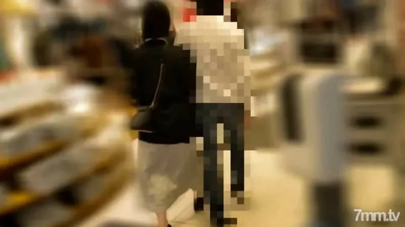 FC2-PPV-3069331 [Individual] That deca-ass woman is delinquent again.  - She was having fun shopping with her husband, so she took him out and committed.  - ringing ringtone.  - Where does the marriage breakup begin?