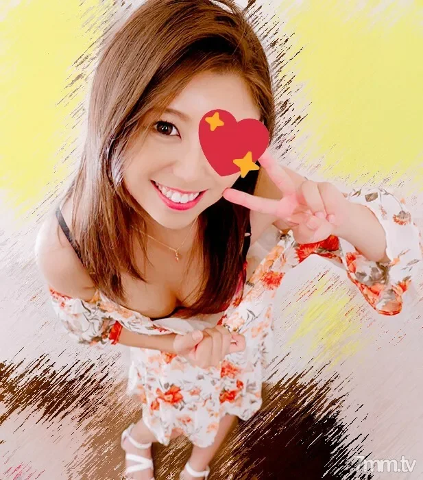 FC2-PPV-927039 Personal shooting  My sister's classmate JD Emiri 19 years old ♥ The smiling face that pops and the petite body of 149 cm are a little cute! Iki rolled sex personal shooting that lifts the waist and squirts a lot with the first Gonzo