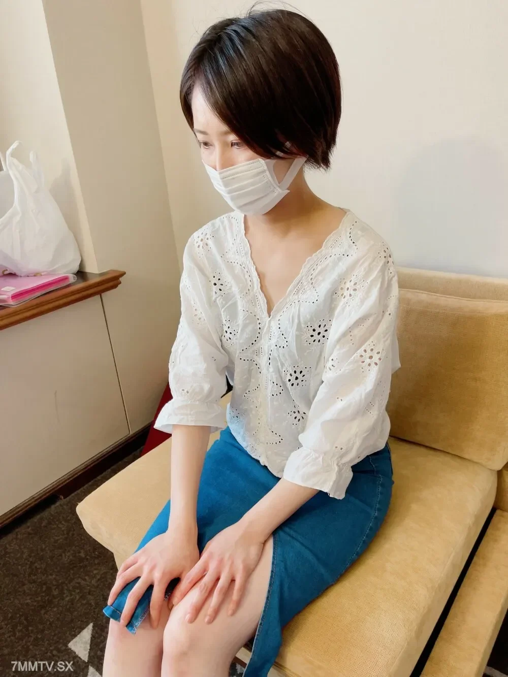 FC2-PPV-3197060 A beautiful wife who decided to run out of money, was a pervert who got excited with a stranger's stick!  - !  - My Husband Fucked Me In The Daytime While At Work!  - !  - I had a guilty face, but raw vaginal cum shot is a theory!  - ...