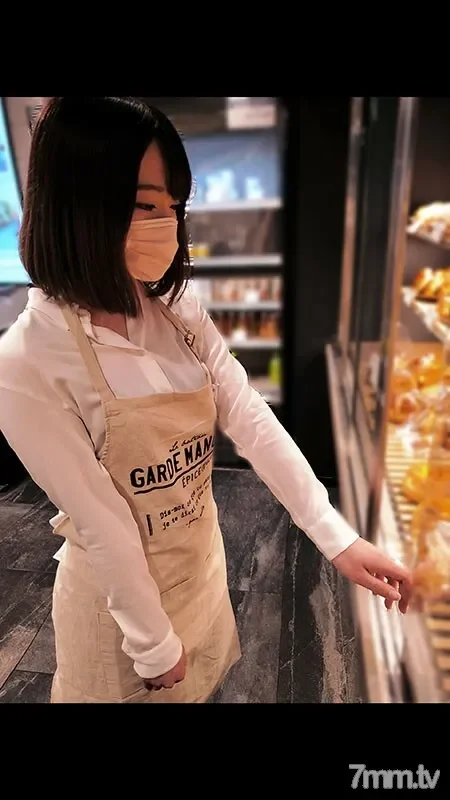 FC2-PPV-1770213 Up to 21 1480 No  JD toy with a fair-skinned big butt. There is no escape in a closed room, and the vagina is forcibly fucked and pregnancy juice is ...