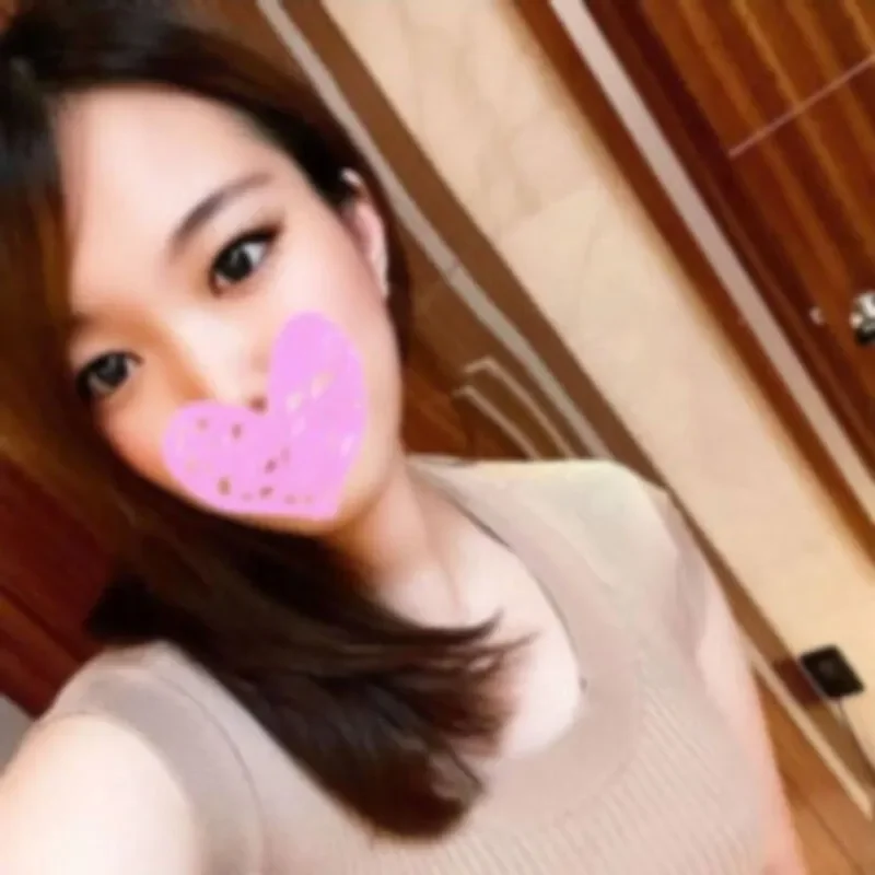 FC2-PPV-4759195 Uncensored  Office Lady on the Marriage Hunting Side  A hotel date and passionate sex video with a sexually greedy office lady with F-cup breasts who can't stop her lust even at work! A real office lady who is looking for a sex part