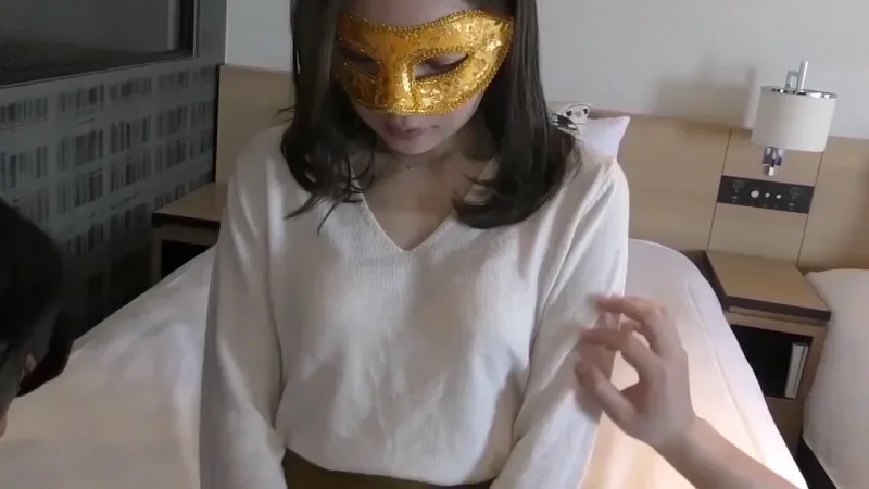 FC2-PPV-1808144 [Personal photography] A 29-year-old married woman with a serious husband and daughter who is indulged in the pleasure of two tortures ①