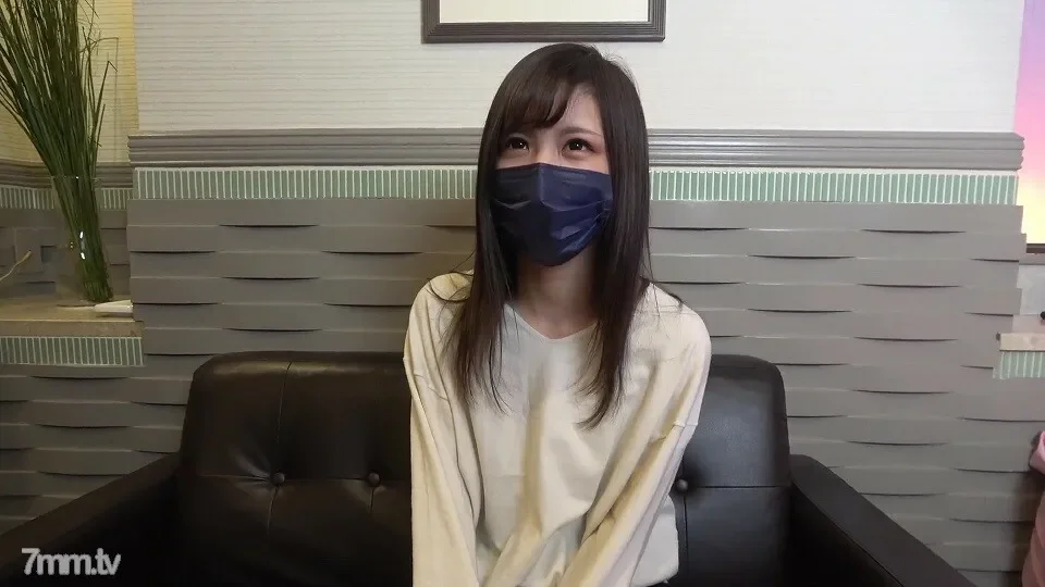 FC2-PPV-1790483 First shot ❤️ Amazing waist 54 cm! A large amount of sperm was thrown into a slender beauty's tiny pussy ♪ Personal shooting