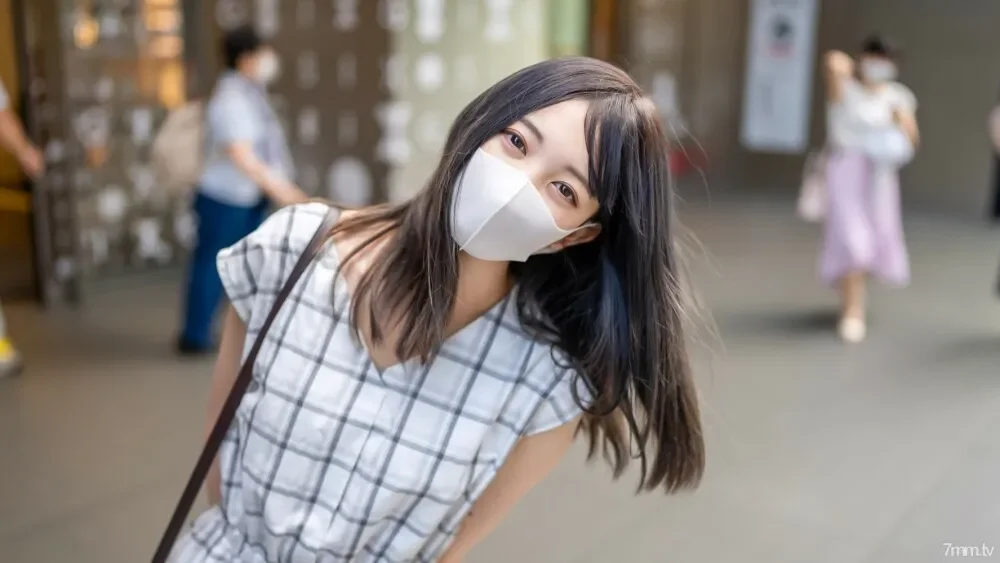 FC2-PPV-3049741 First shoot!  - !  - Cinema style!  - [Uncensored] Limited number!  - !  - A whitening and pretty female college student who is about to take the national qualification exam... A delicate body that is thrust into a wet female genitali...