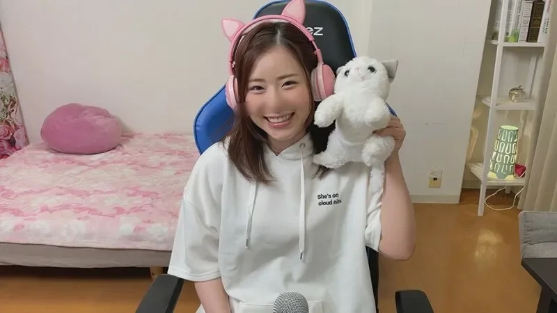 FC2-PPV-2468802 Behind the scenes of delivery, outflow  Super cute ♥  20 years old  40,000 followers! Popular game distribution female college student, male college student and game distribution light orgasm ☆ BAN last minute blowjob & creampie SEX v