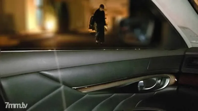 FC2-PPV-1008276 Individual  A perverted beautiful wife who hides in her husband who is working at home and has car sex. Hold another stick and shake yourself with pleasure and go crazy many times