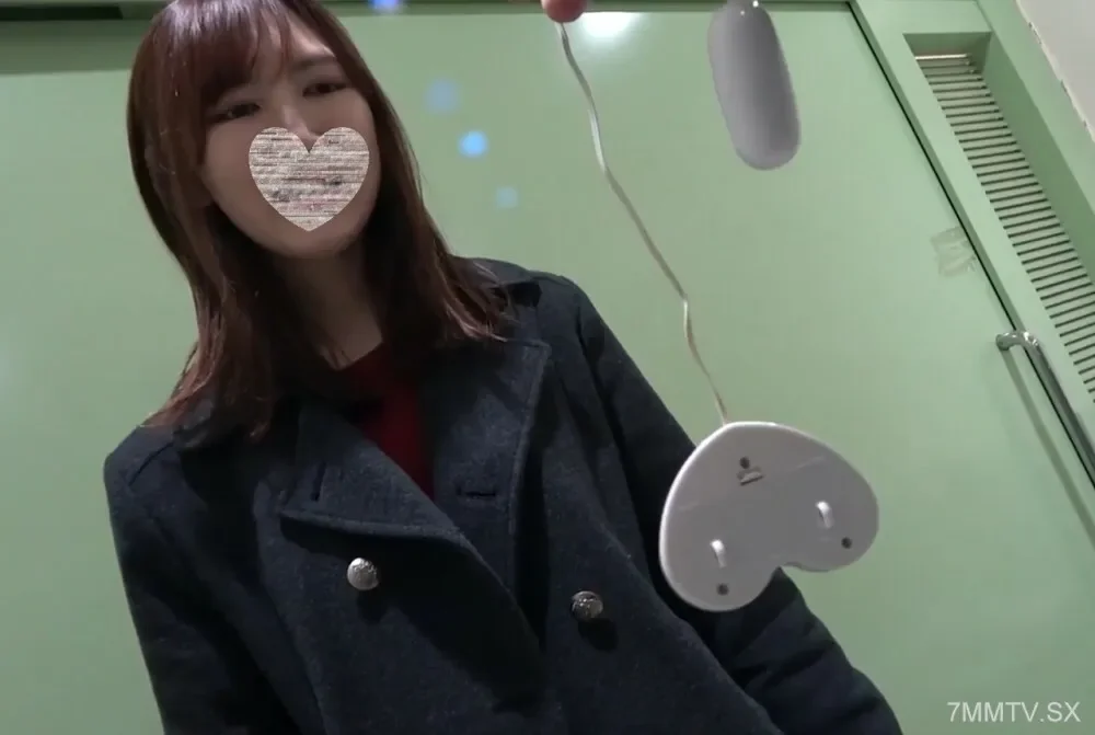 FC2-PPV-4560194 Sensitive and beautiful woman, unique body ♡ Haruka vibrator walking date x mouth ejaculation! High school office