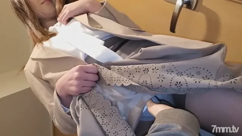 FC2-PPV-1347633 * Limited privilege Individual  A part-time instructor's tall wife plays her voice at her daughter's home and gets fucked by another stick