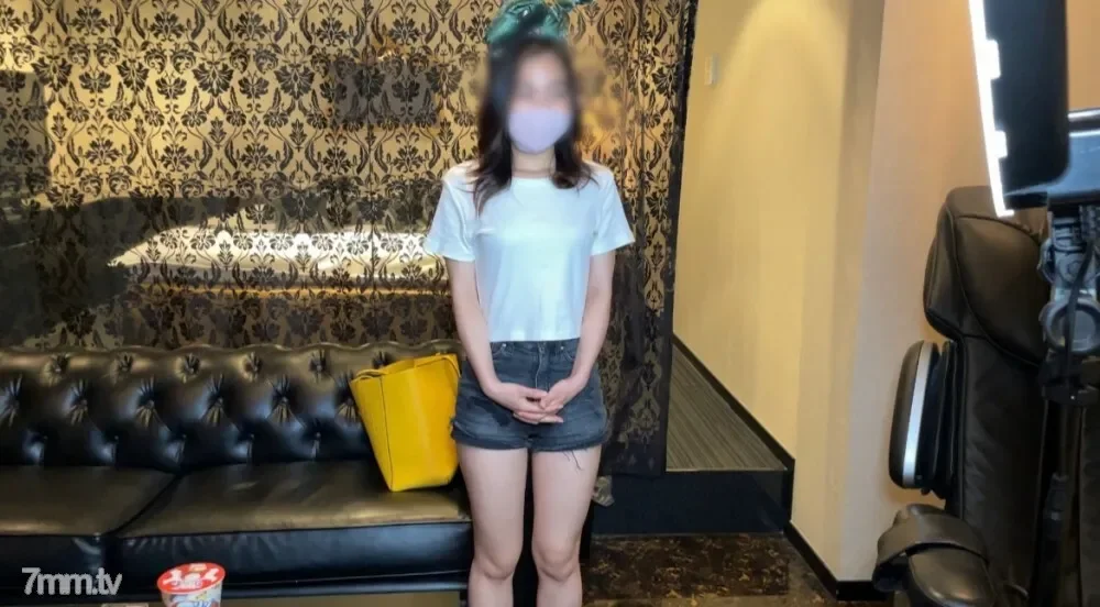 FC2-PPV-3074493 First shoot!  - After returning from a trip with my favorite boyfriend with two experienced people, a stranger uncle and a super cute daughter secretly fuck!  - Live S⚫︎X during a live phone call with my favorite boyfriend who came ho...