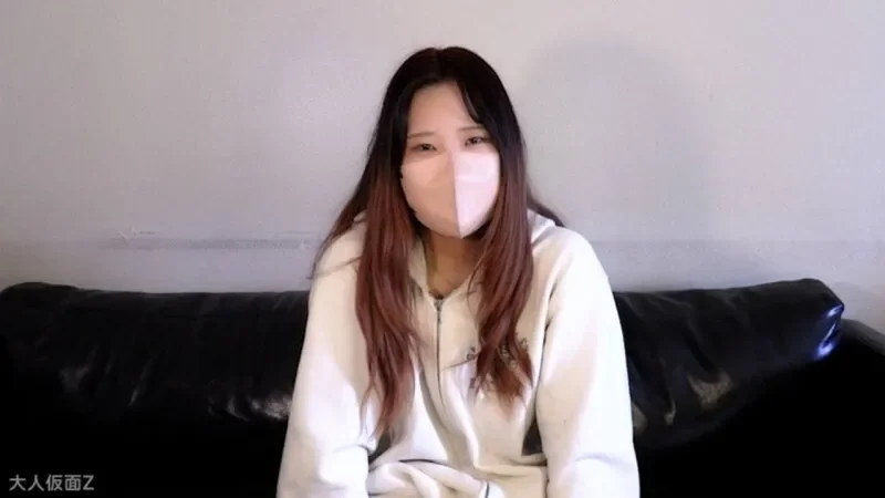 FC2-PPV-4775294 Amateur first time filming, face revealed  Akari  19  lives in the countryside and works part-time at a family restaurant. Internal filming of her vagina and anus, and creampie. Breast teasing with a sucking device inside. Anal penetr...