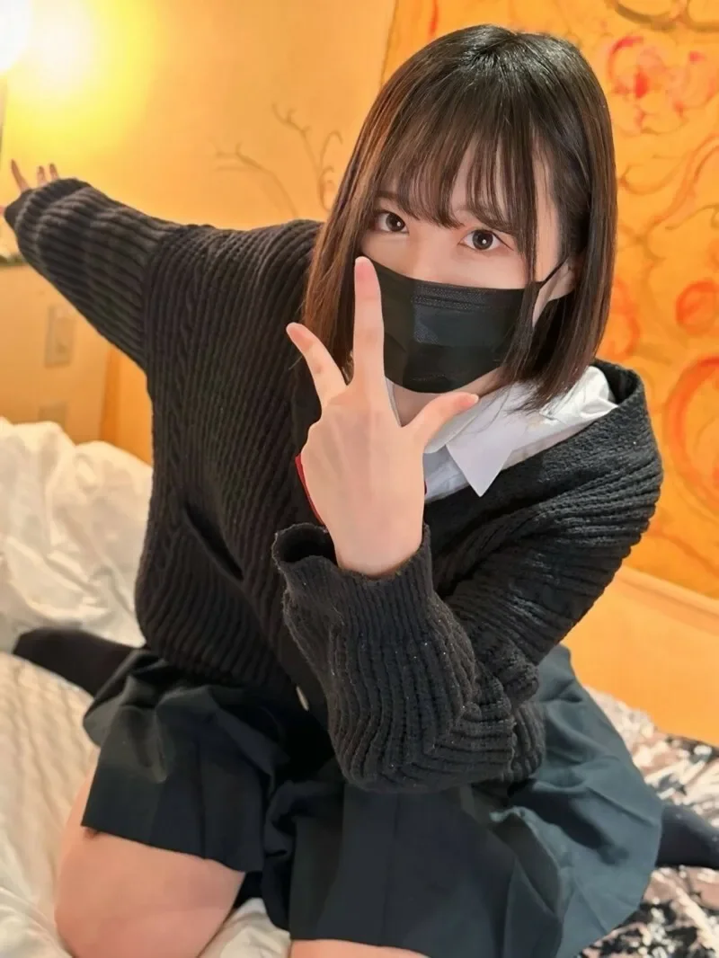 FC2-PPV-4568549 Anime Otaku**  A local idol descends on the scene. A melting POV + creampie using a special item that is not available in Japan.