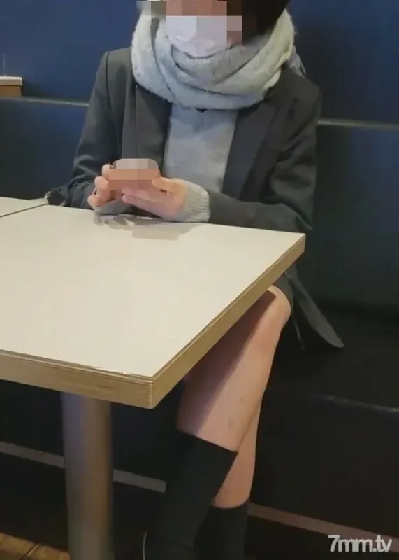 FC2-PPV-1220810 Individual shooting  Prefectural Cooking Department ① Homely black-haired girl. Bringing from a blowjob to the office in the car and having sex