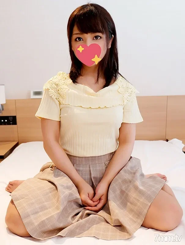 FC2-PPV-1176671 New work / Personal shooting  Miracle G cup short stature girl  A petite beautiful girl is a giant father's weapon cock and the height difference is 37 cm on the verge of collapse!