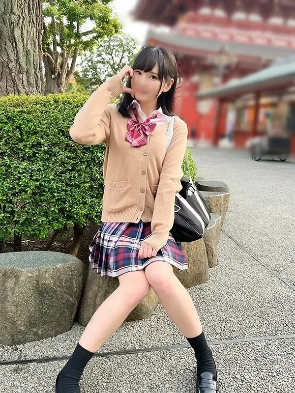 FC2-PPV-3176152 *Limited quantity for the first time* [J/kei/Papa ​​life/Gonzo] C cup plump beauty Himari 18 years old Tight teenage pussy and uncle's dick raw piston vaginal cum shot x 2