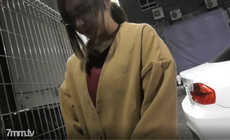 FC2-PPV-1354239 [No-individual shooting first shot] T Kyoto University eyeglasses female college student who grew up as a young lady decided to take the first time