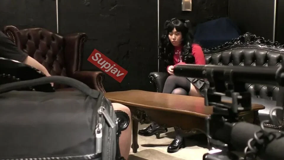 FC2-PPV-1338451 Final closing down sale  4800pt → 500pt She's so cute that even the photographer couldn't help but reach out to touch her...