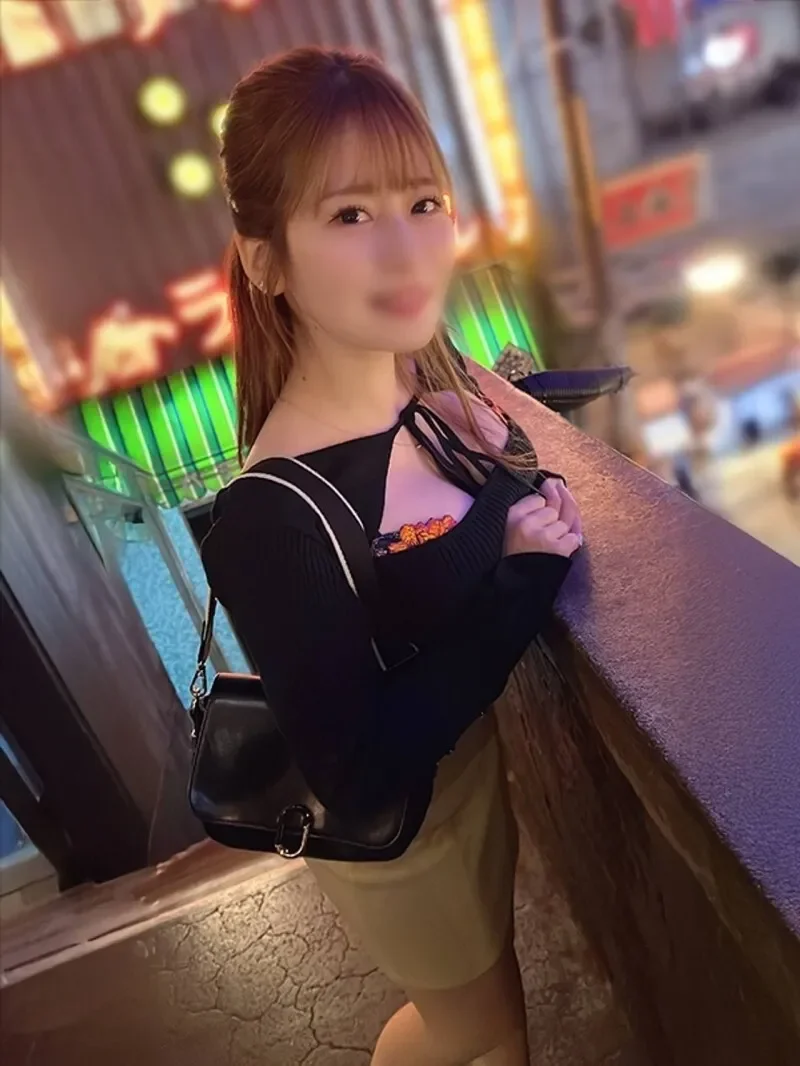 FC2-PPV-4789125 Super hot, the strongest married woman  A 29-year-old wife in her 30s with soft, supple skin who feels amazing to hug. She spreads her pussy juice-covered slit open and gets creampied in raw sex with a constant stream of dirty talk. &...