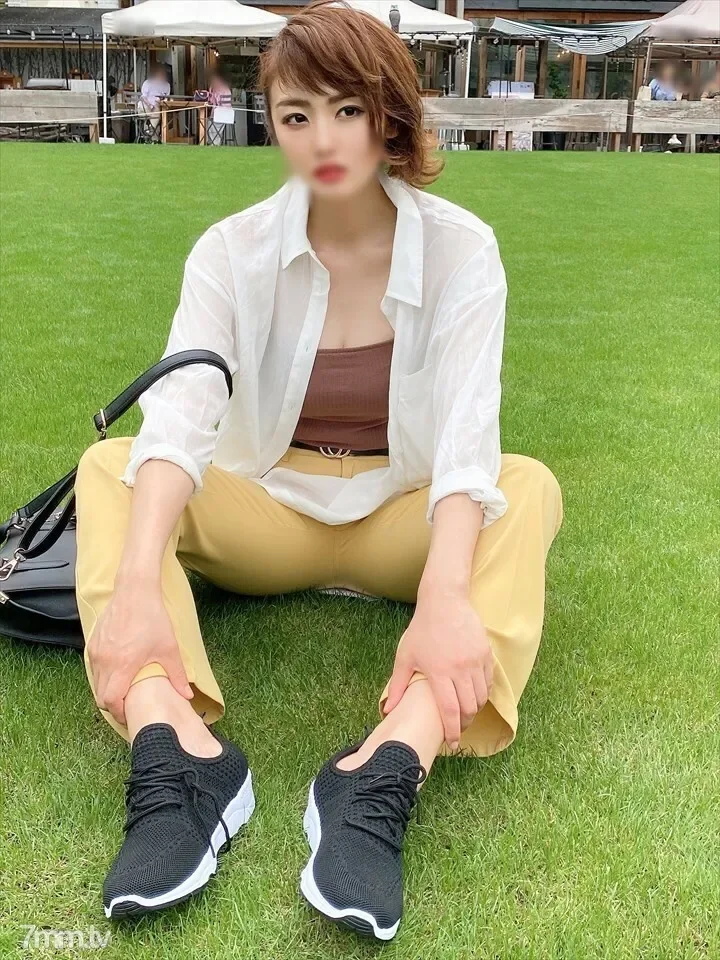 FC2-PPV-2368006 * Limited time special price & bonus * Peculiar strong woman 19  Gachirezuike member ten 28 years old M flowering with the first man in my life !!